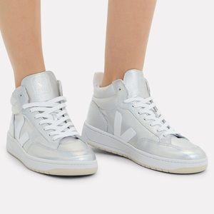 Veja Roraima High-Top Sneakers size 36/5.5, barely worn!